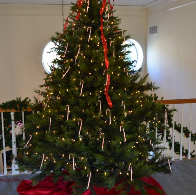 Photos: Holiday Decorations at Ferry Farm & Kenmore
