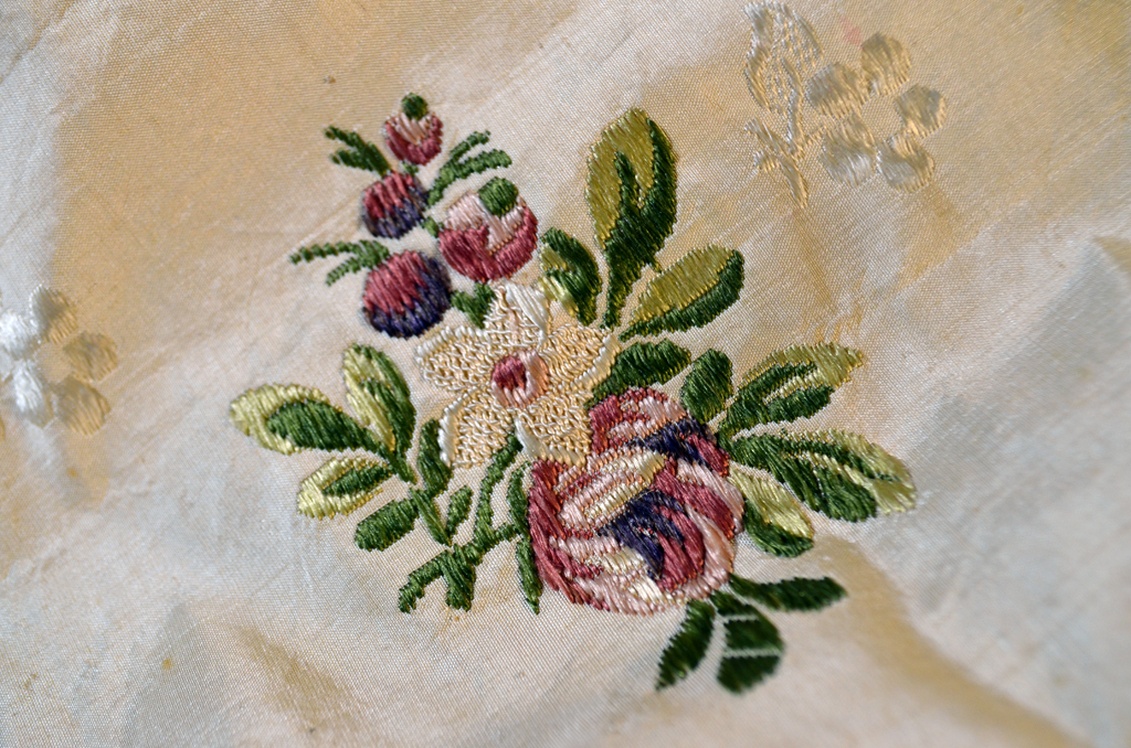 overdress-and-petticoat