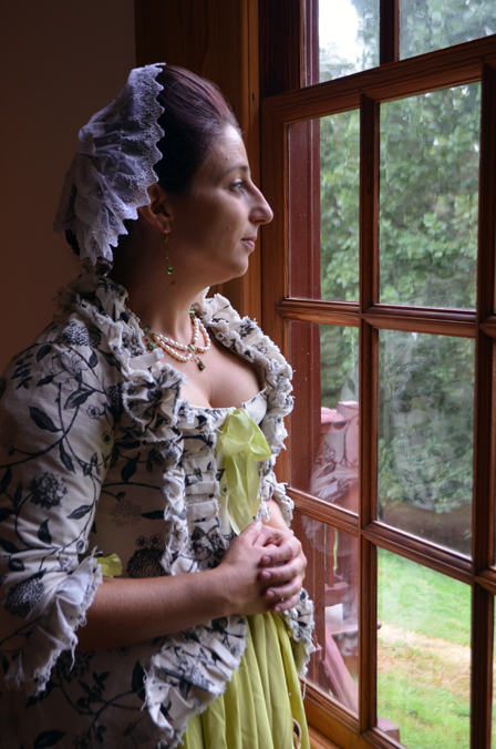 Carin Bloom as Caty Greene (4)