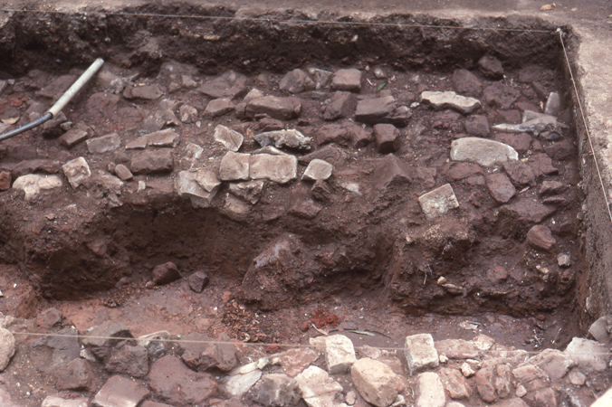 Midden at Kenmore